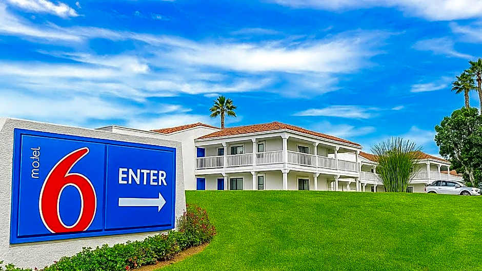 Motel 6-Carlsbad, CA Beach