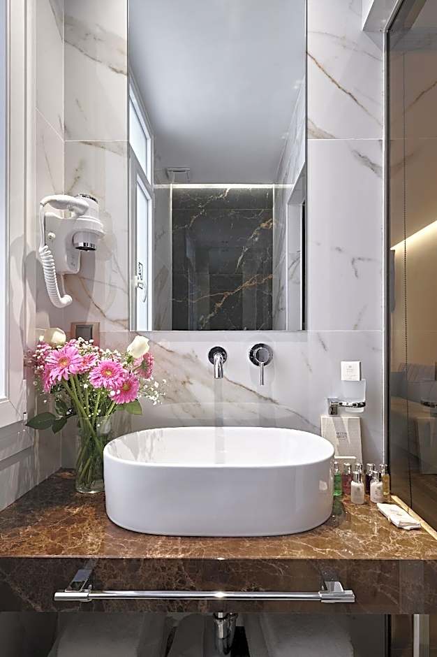 Athens The L7 Str-Luxury Boutique Collection Hotel