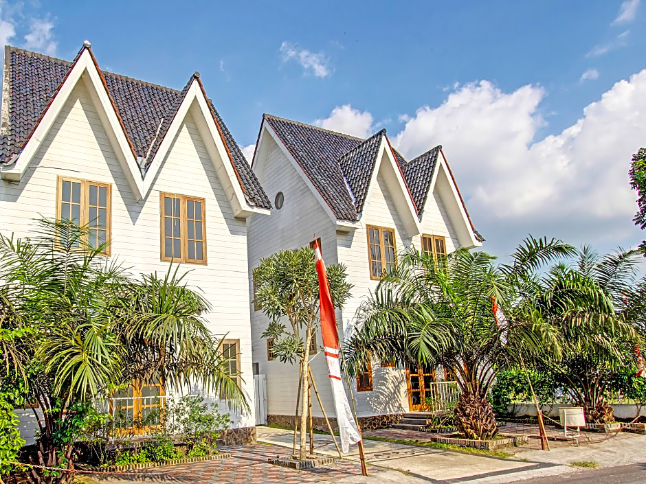 Collection O 91629 Ndalem Abhirama