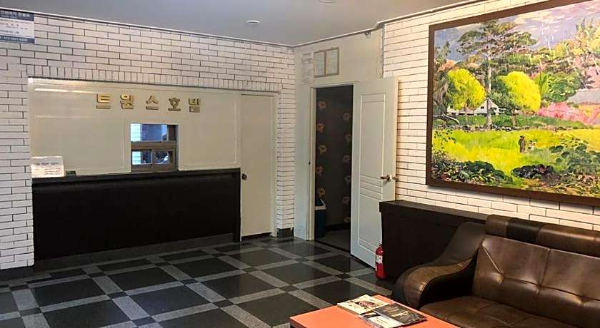 Twins Hotel