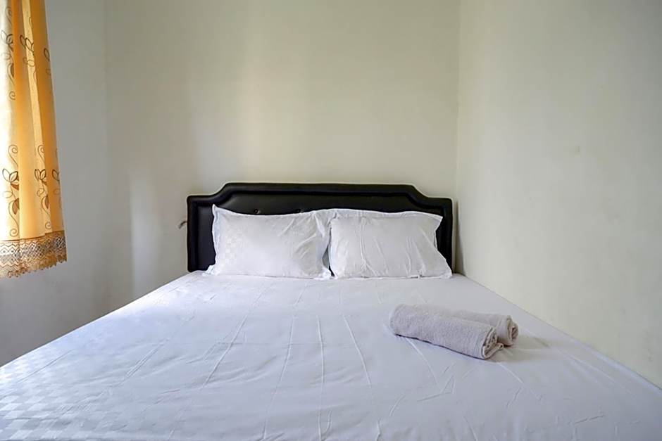 Pandawa Guest House At Ngaliyan Square Mitra RedDoorz