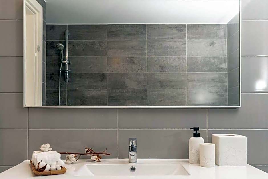 Deluxe 3 BDR Garden In Bayt Vegan-Ramat Sharet