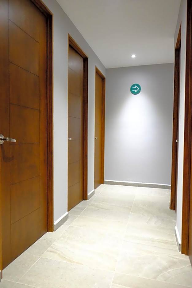 izZzleep Aeropuerto Terminal 2