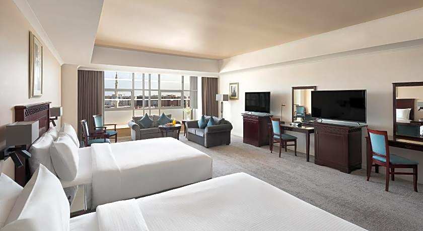 Anwar Al Madinah Movenpick Hotel