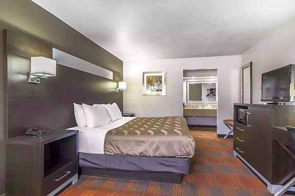 Quality Inn & Suites Stuttgart North