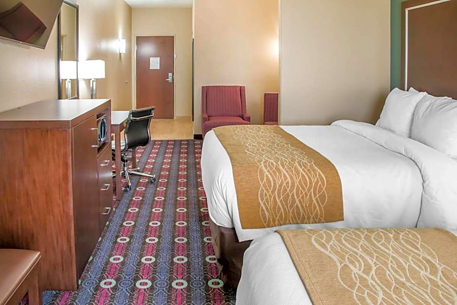 Comfort Inn & Suites San Marcos near Outlet Mall