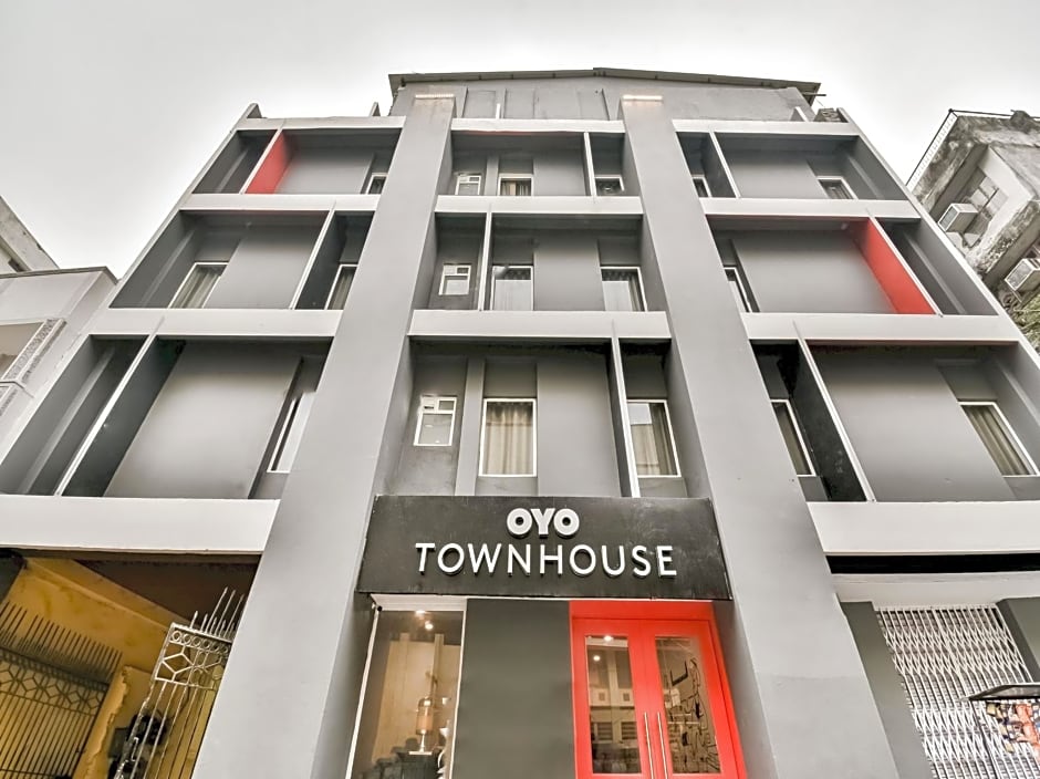 OYO Townhouse 182 Menka