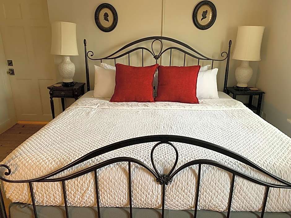 The Historic General Stanton Inn