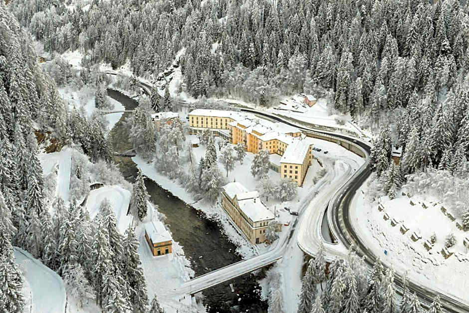 Scuol Palace - Culture, Nature & Health