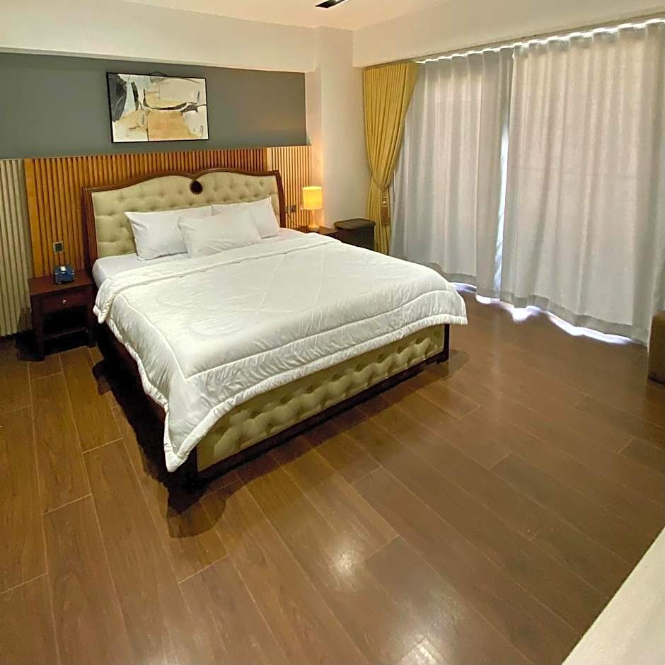 Aeon Towers Executive Suite 2BR 18th floor