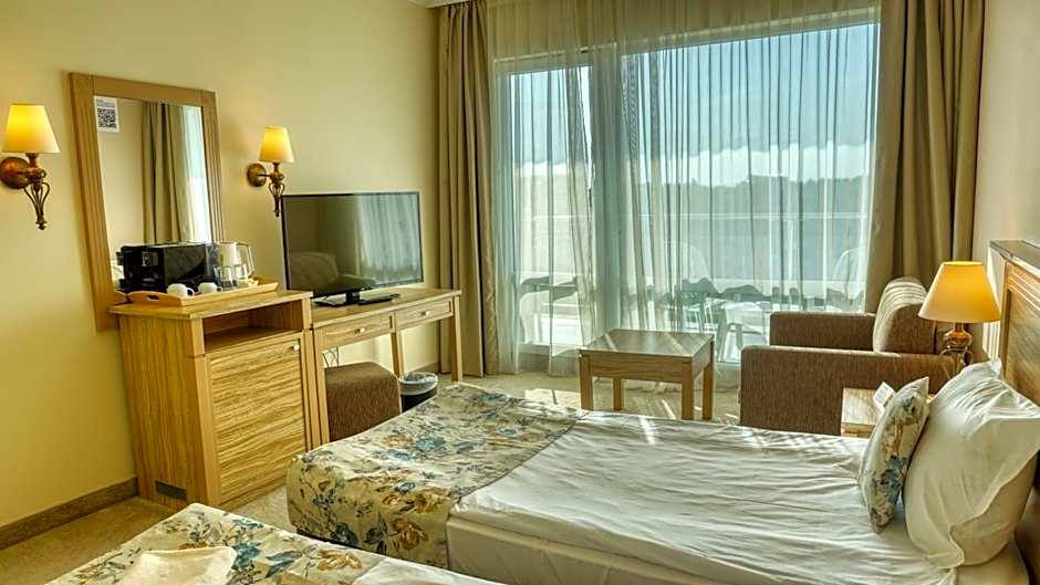 DIT Evrika Beach Club Hotel - All Inclusive