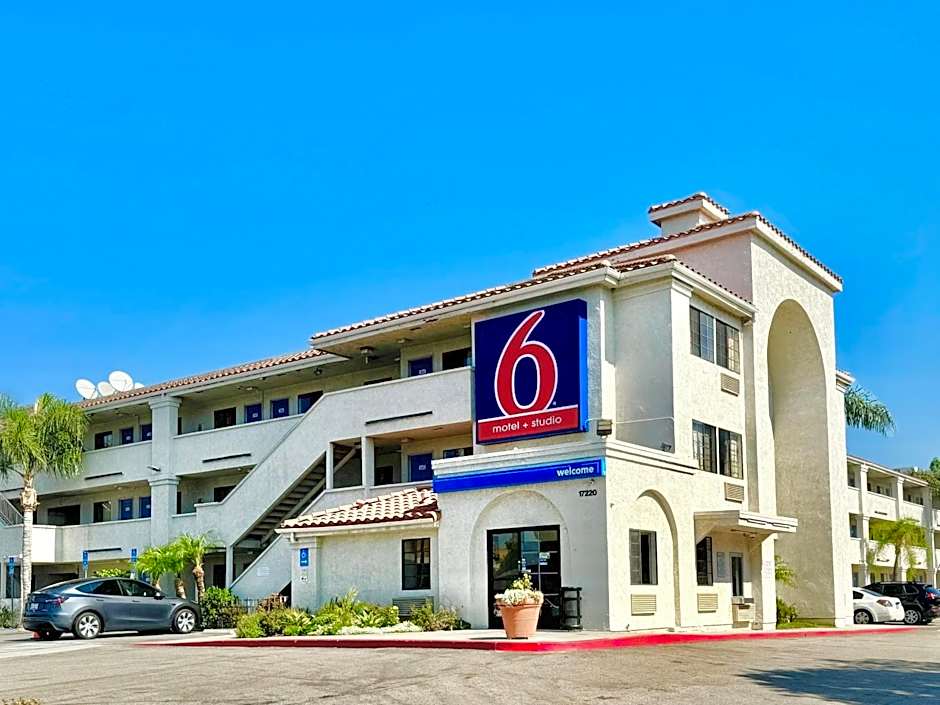 Motel 6-Bellflower, CA - Los Angeles