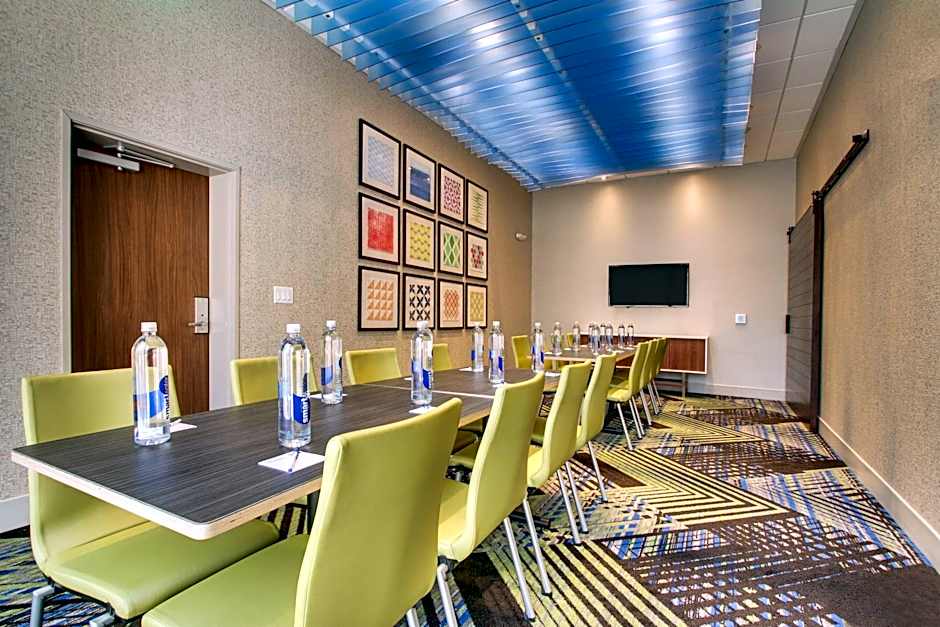 Holiday Inn Express & Suites Charleston NE Mt Pleasant US17 By IHG