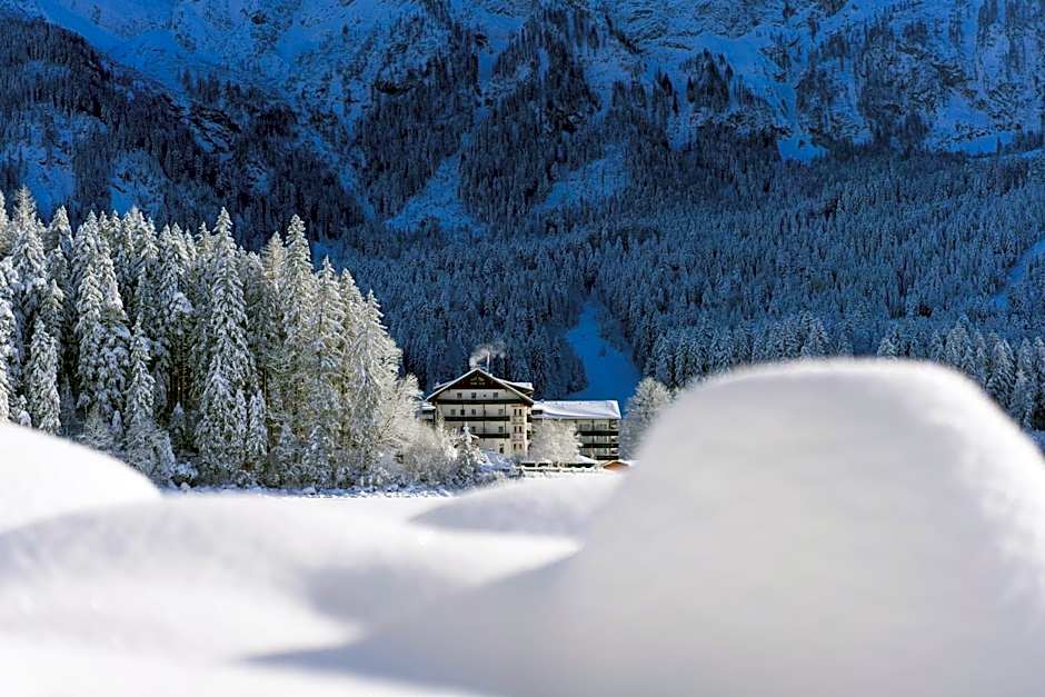 Eibsee Hotel