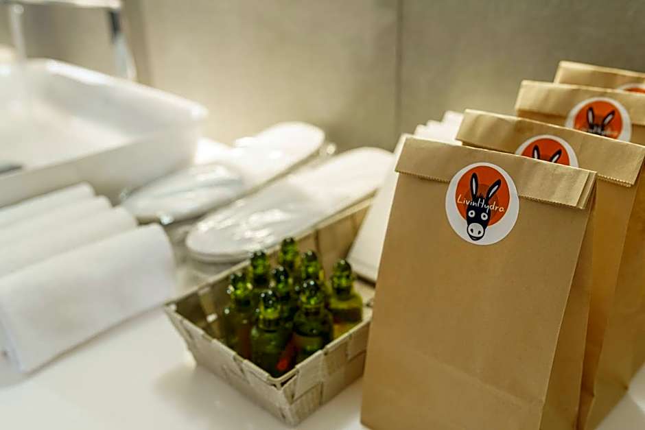 LIVIN Hydra Legacy Suite