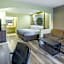 Super 8 by Wyndham Jackson MS Near the Fairgrounds