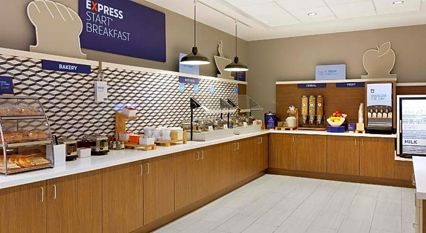 Holiday Inn Express & Suites Cushing by IHG