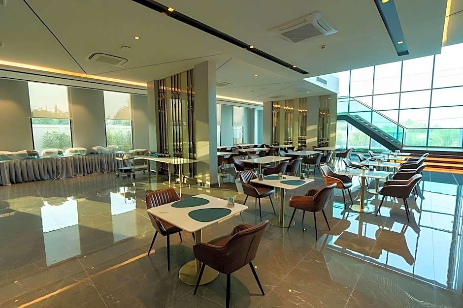 Crystal Srivaree Suvarnabhumi Hotel