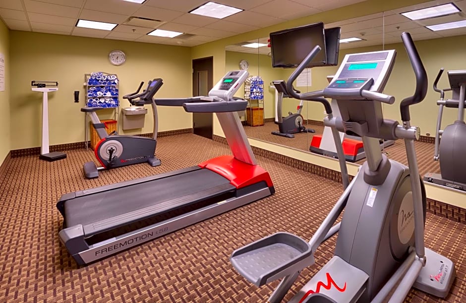 Holiday Inn Express & Suites Overland Park By IHG