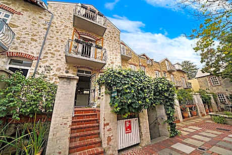 Fremantle Port Mill Bed & Breakfast - Unique Accommodation