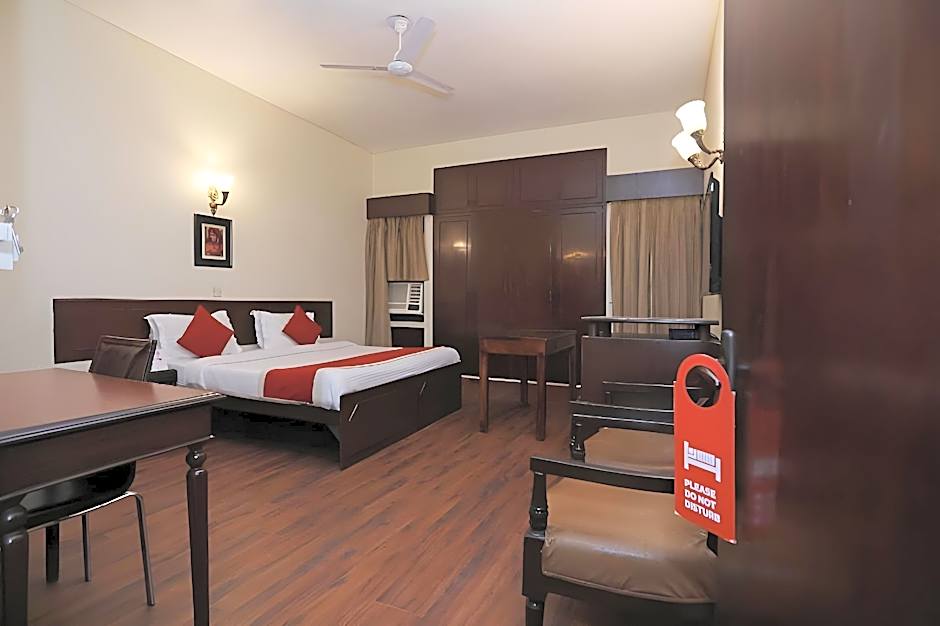 OYO 1219 Hamilton Hotel