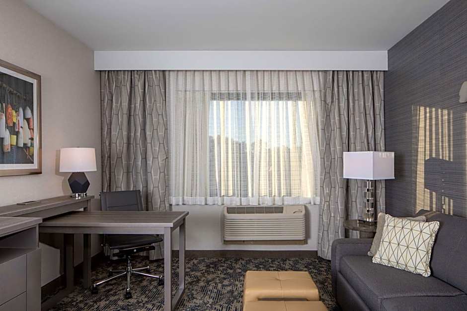 Embassy Suites by Hilton Portland