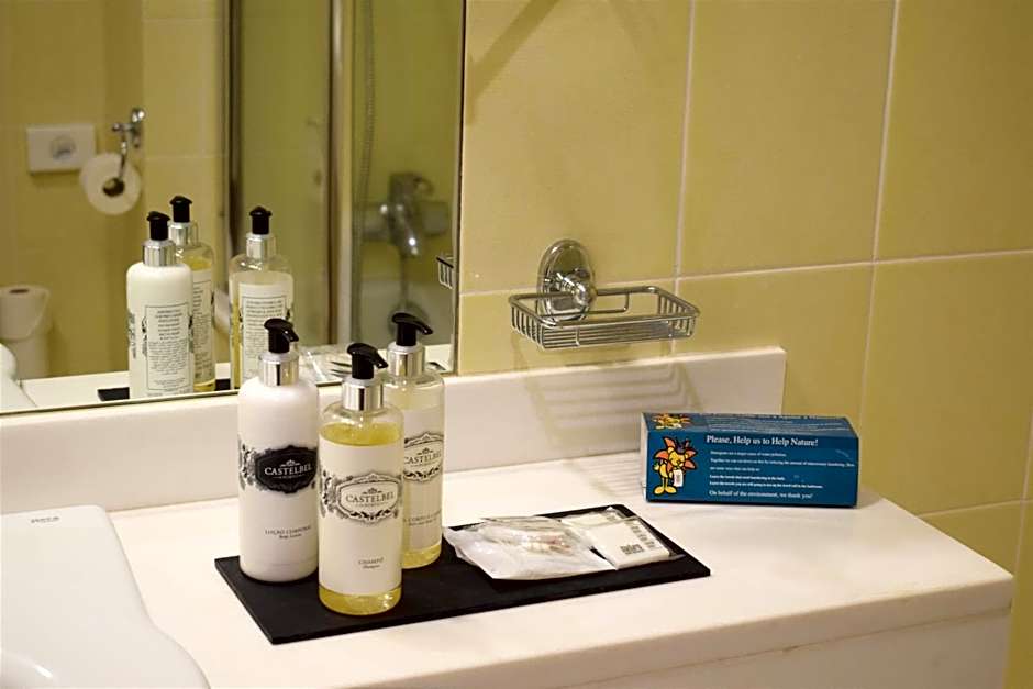 Madeira Regency Cliff- Adults Only