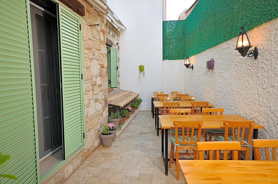 Brothers Çeşme Boutique Hotel