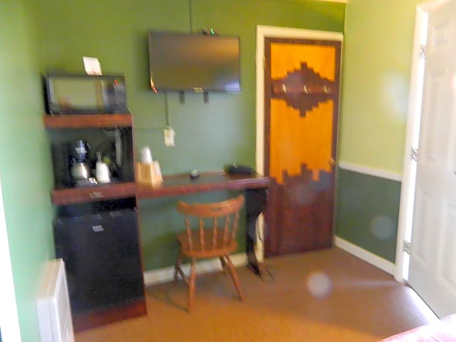 Country Motor Inn