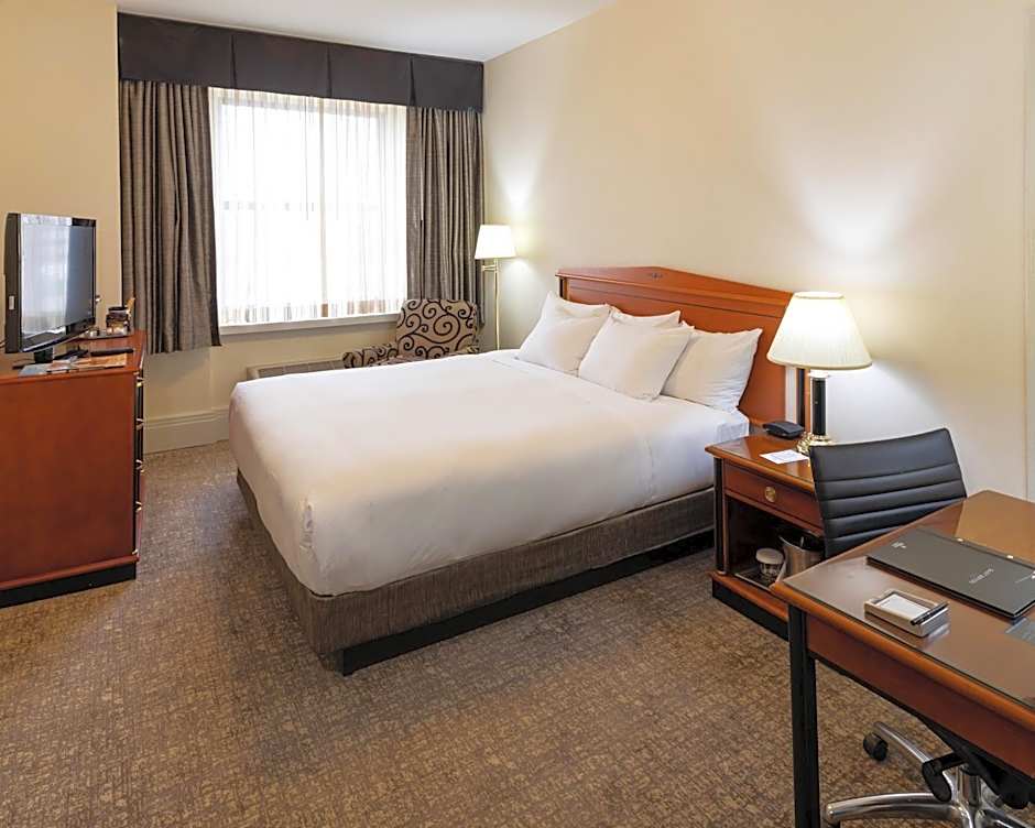 Hilton Cincinnati Netherland Plaza