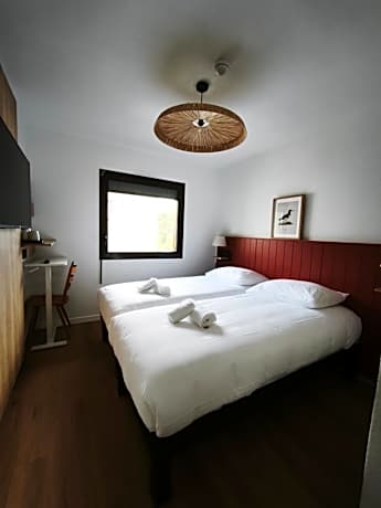Twin Room (1-2 Adults)