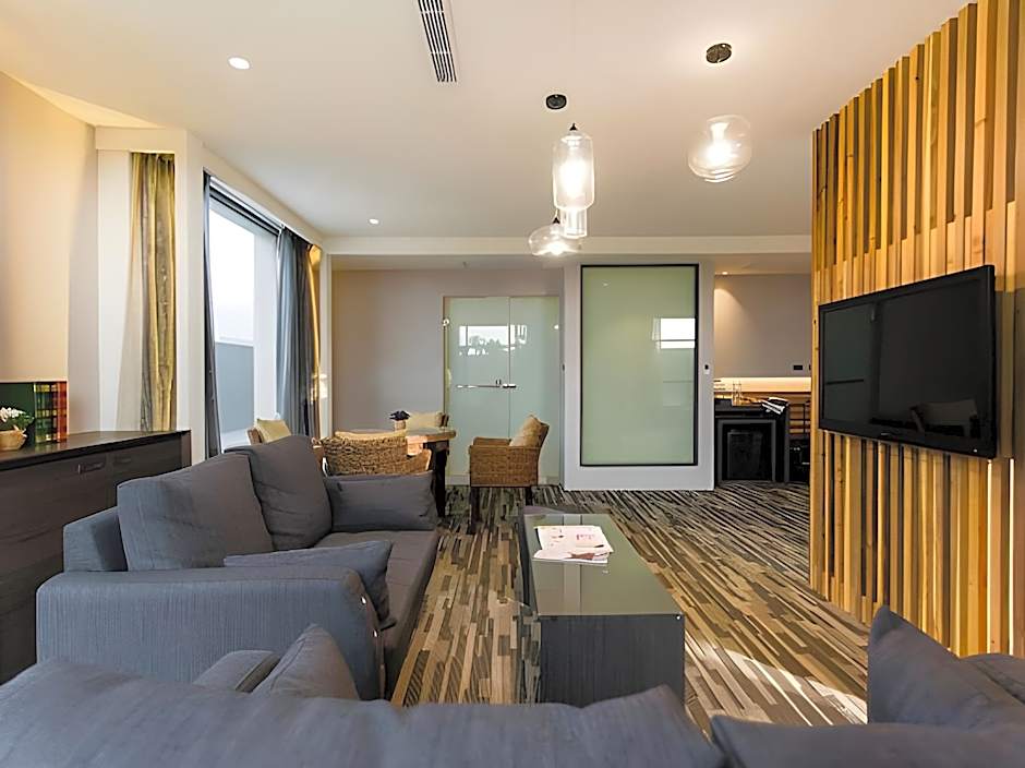 Ali Mountain Oriental Pearl International Hotel