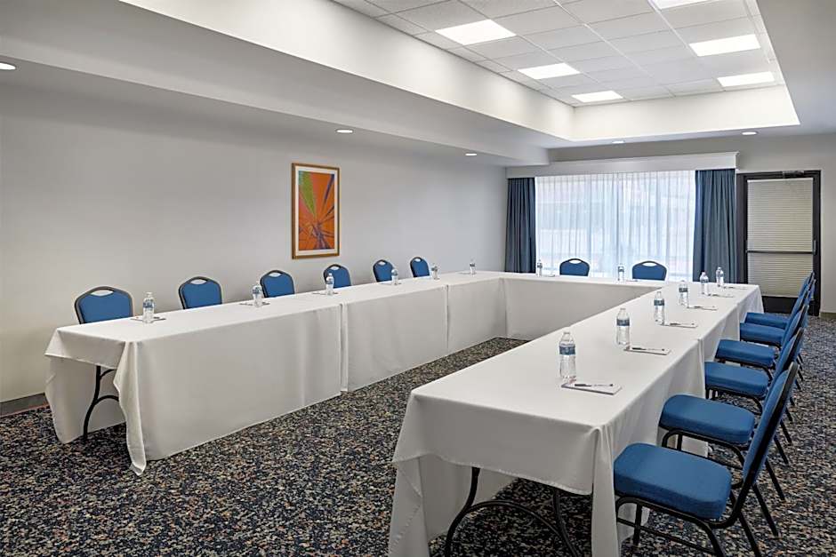Hampton Inn Kansas City/Shawnee Mission
