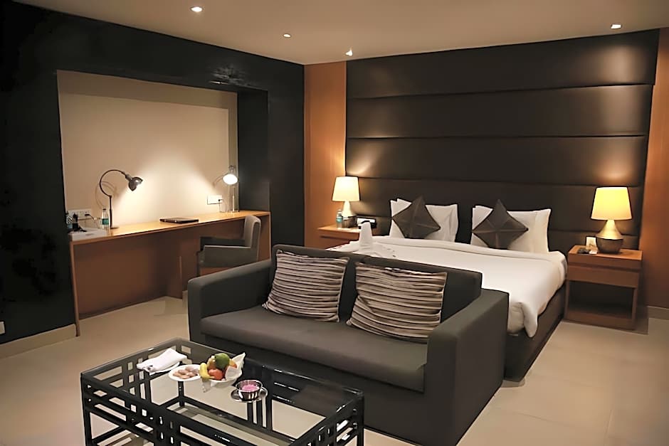 Udman Hotel Panchshila Park