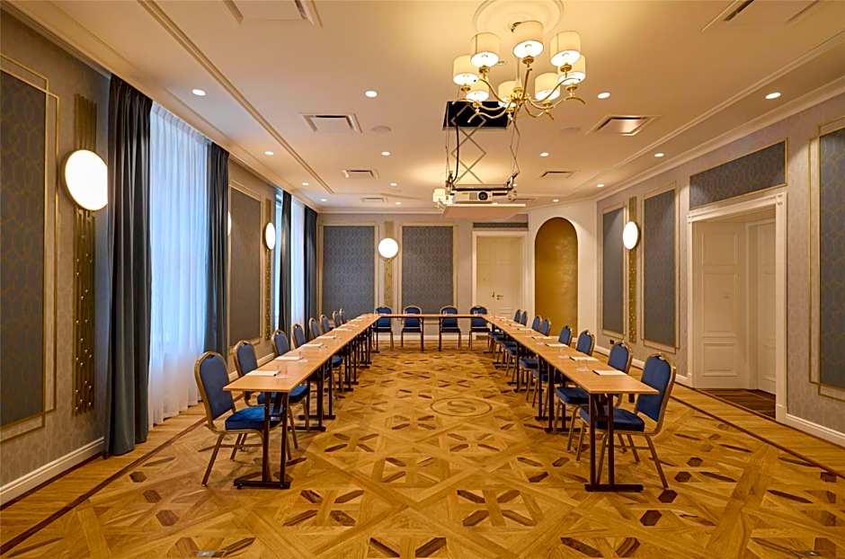 Hotel Saski Krakow Curio Collection by Hilton