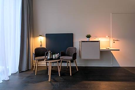 Twin Room with Lake View