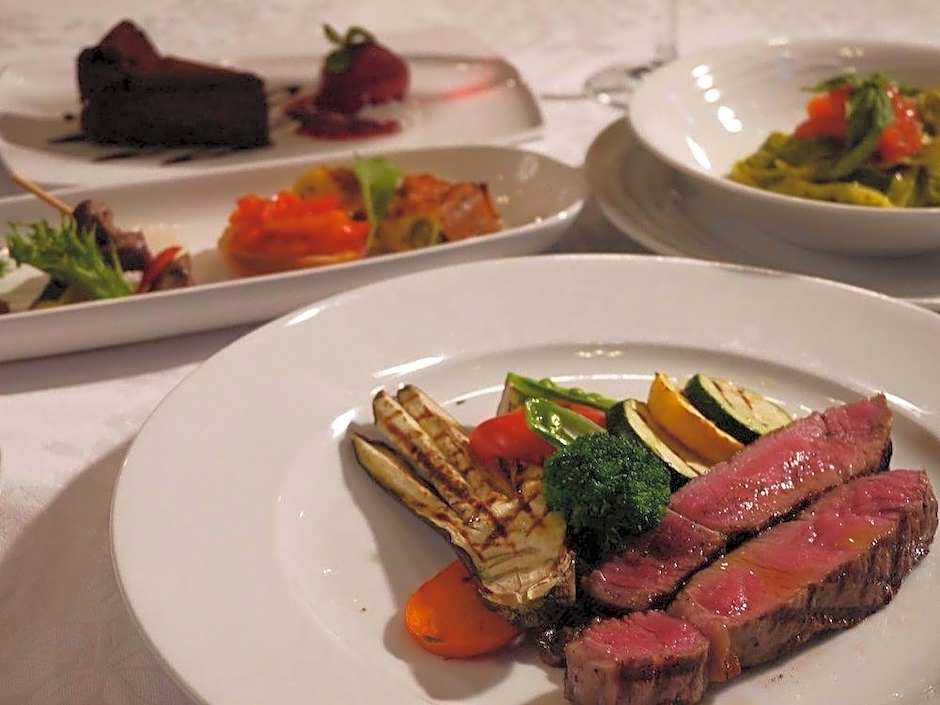 Reposer Hakuba Hotel and Offsite Villa