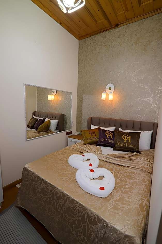 Royal Gur Hotel