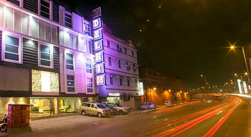 HOTEL DELHI 55 @ NEW DELHI RAILWAY STATION                                                      