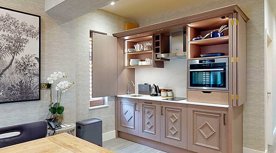 Aldwark Manor Estate