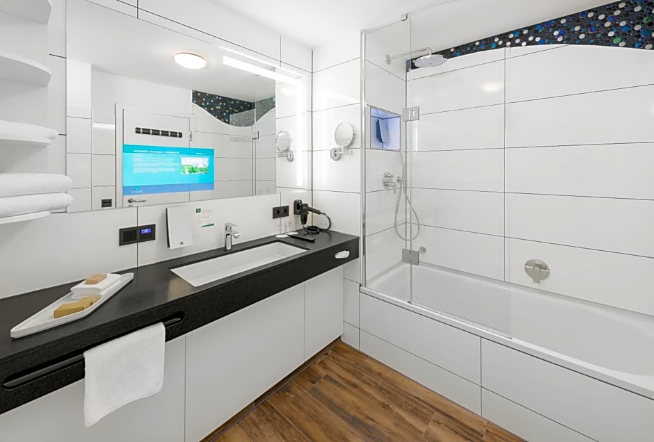 SI-SUITES