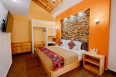 Deluxe King Suite