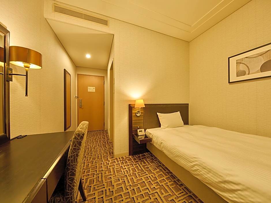Okura Chiba Hotel