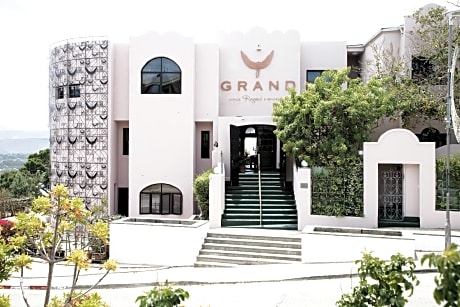 Grand Africa Rooms & Rendezvous