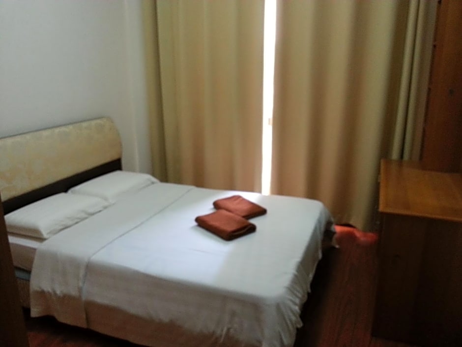 Homestay Marina Court