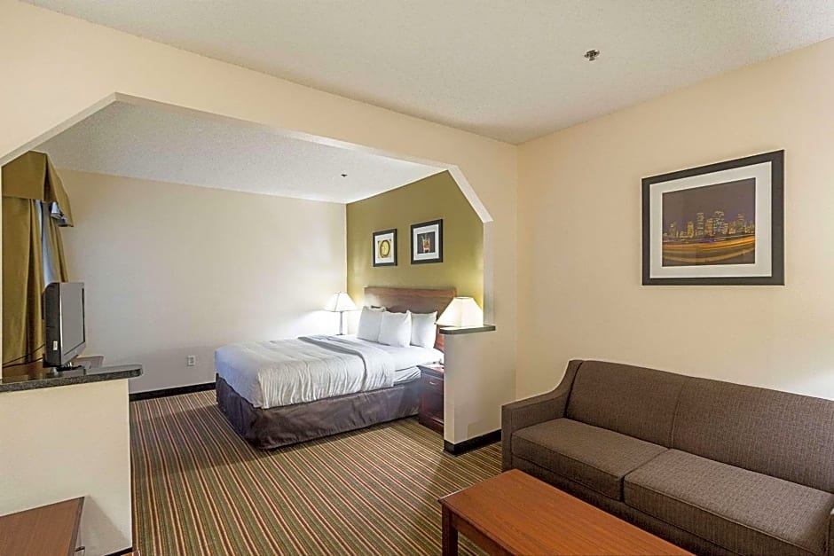 Quality Inn and Suites Westchase