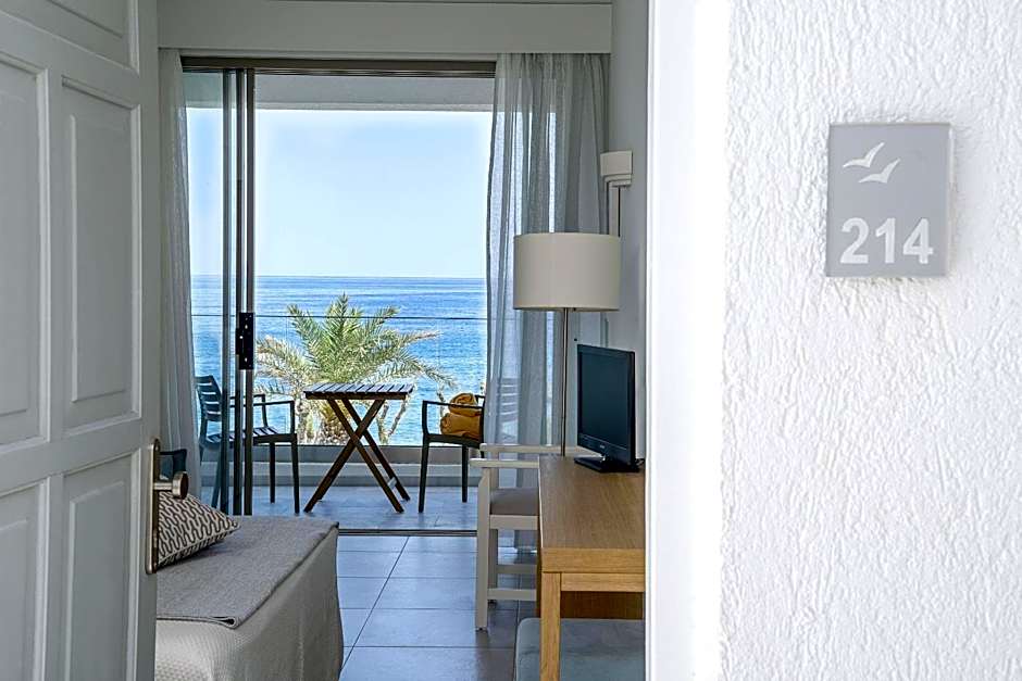 Maritimo Beach Hotel