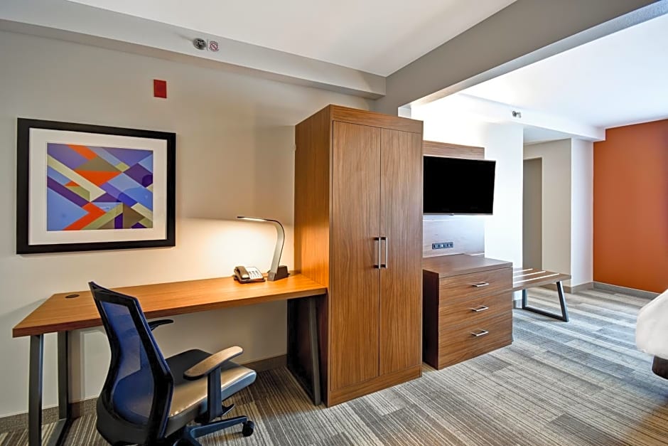 Holiday Inn Express & Suites Schererville By IHG