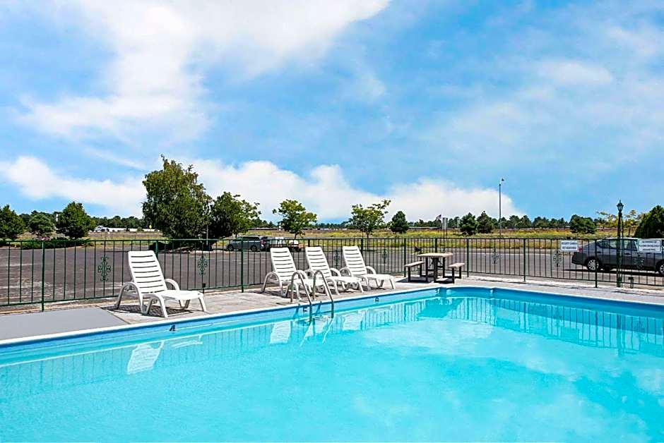 Ramada by Wyndham Flagstaff East