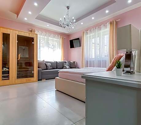 Klemi, rooms in old town Dolomia best home Check in automatico